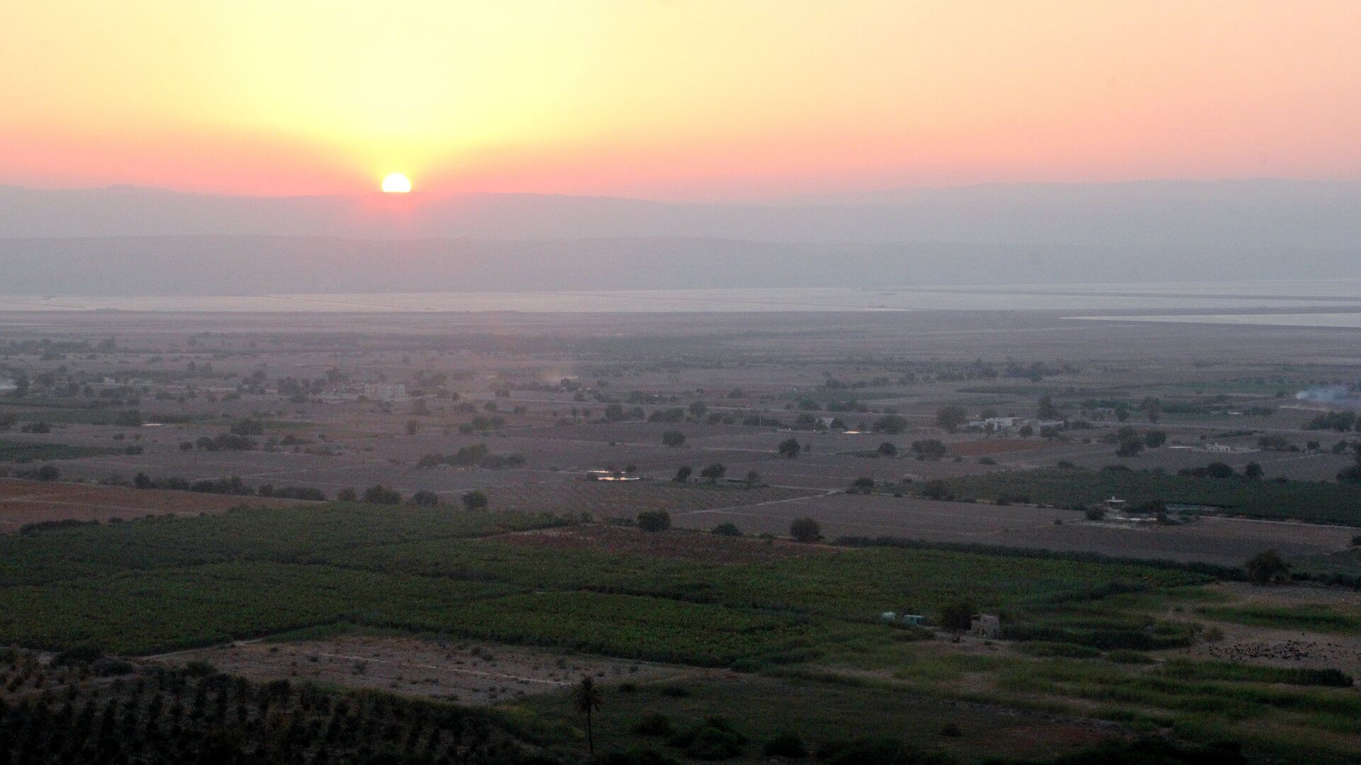 Вид на долину Мертвого моря с горы Лота, Иордания - РИА Новости, 1920, 16.06.2021