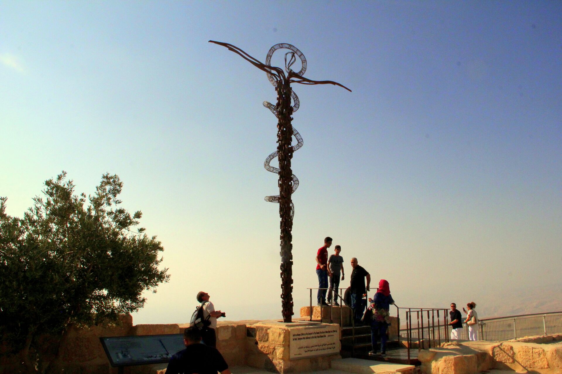 Памятник пророку Моисею на горе Нево, Иордания - РИА Новости, 1920, 14.06.2024