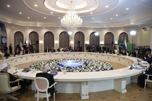 Президент РФ Владимир Путин на саммите глав государств-участников V Каспийского саммита в Актау Президент РФ Владимир Путин на саммите глав государств-участников V Каспийского саммита в Актау