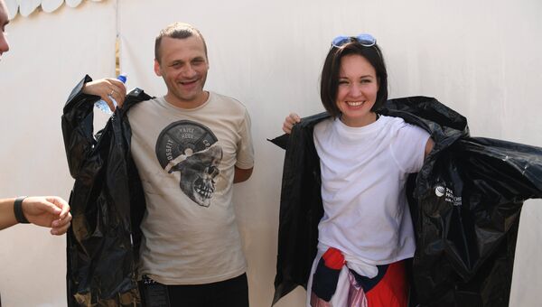 Участники российского электронного хип-хоп-дуэта Айгель Гайсина и Илья Барамии
