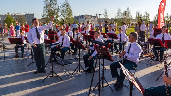 Выступление Центрального военного оркестра МО РФ в парке Зарядье