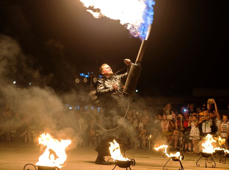 Участник Крым Fire Fest в Коктебеле