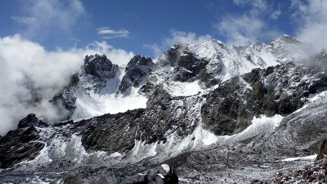 Горы в Таджикистане. Архивное фото