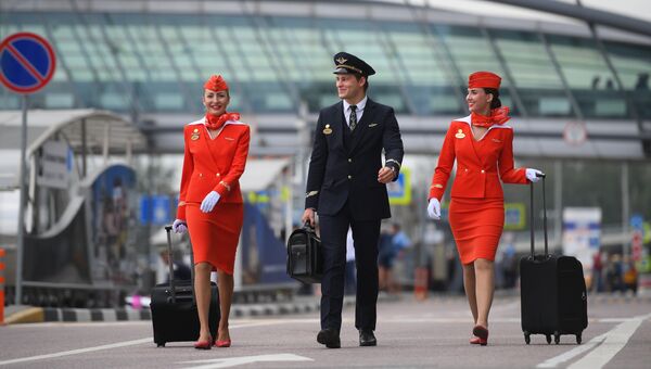 Бортпроводники авиакомпании Аэрофлот в аэропорту Шереметьево. Архивное фото