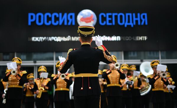 Выступление Центрального военного оркестра министерства обороны РФ в Международном информационном агентстве Россия сегодня. 16 августа 2018