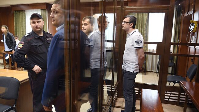 Бывший первый заместитель руководителя столичного главка СК России Денис Никандров во время оглашения приговора в Московском городском суде. 16 августа 2018
