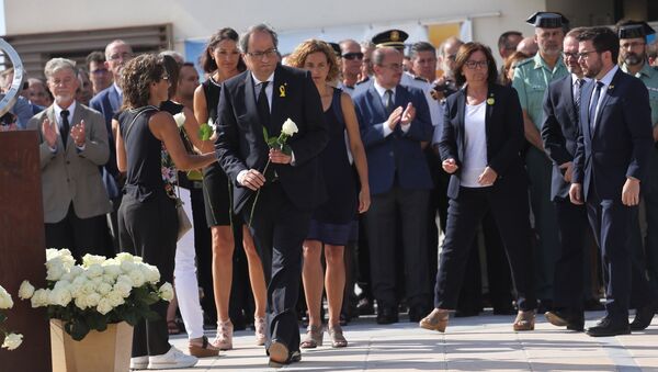 Председатель женералитета Каталонии Ким Торра на траурном мероприятиии в Камбрильсе в первую годовщину терактов