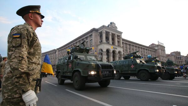 Боевые бронированные машины Козак на репетиции военного парада в честь 27-ой годовщины Независимости Украины в центре Киева. 18 августа 2018