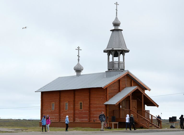 Свято-Никольский храм в поселке Белушья Губа на архипелаге Новая Земля