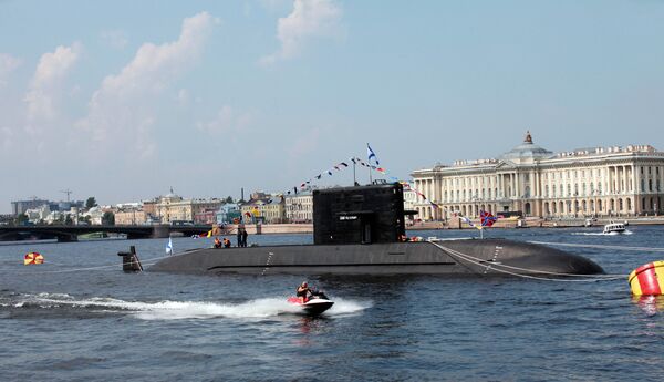 Прибытие в Петербург военных кораблей для участия в Дне ВМФ Прибытие в Петербург военных кораблей для участия в Дне ВМФ
