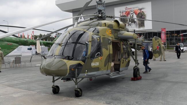 Российский многоцелевой вертолет Ка-226. Архивное фото