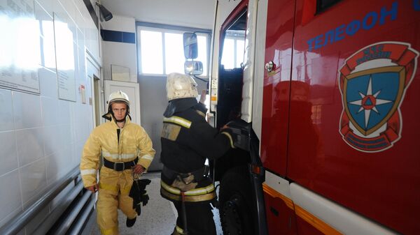 Сотрудники специализированной пожарно-спасательной части №1 города Тамбова на вызове по пожарной тревоге