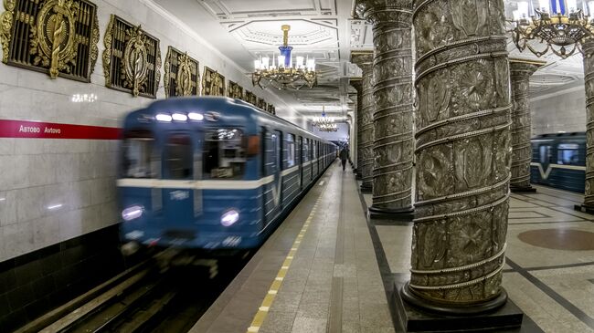  Cтанция Петербургского метрополитена