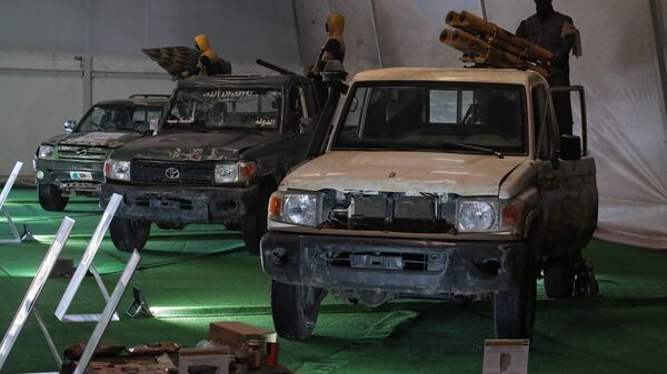 Автомобили, захваченные у боевиков в Сирии, на выставке в рамках форума Армия-2018