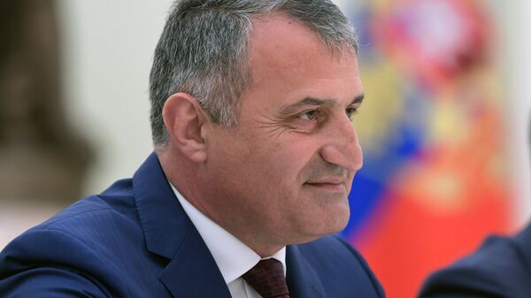 Президент Республики Южная Осетия Анатолий Бибилов. Архивное фото