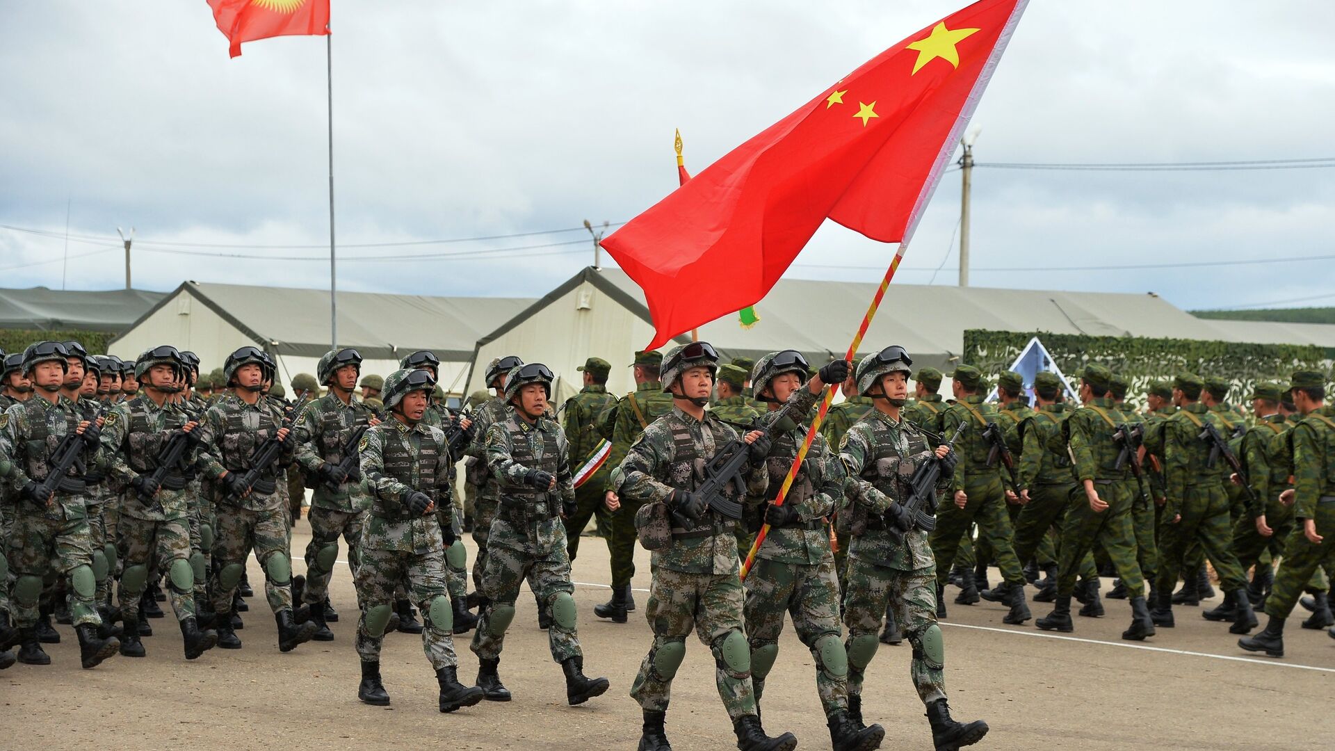 Военнослужащие вооруженных сил КНР во время учений ШОС Мирная миссия-2018 в Чебаркуле - РИА Новости, 1920, 11.01.2023