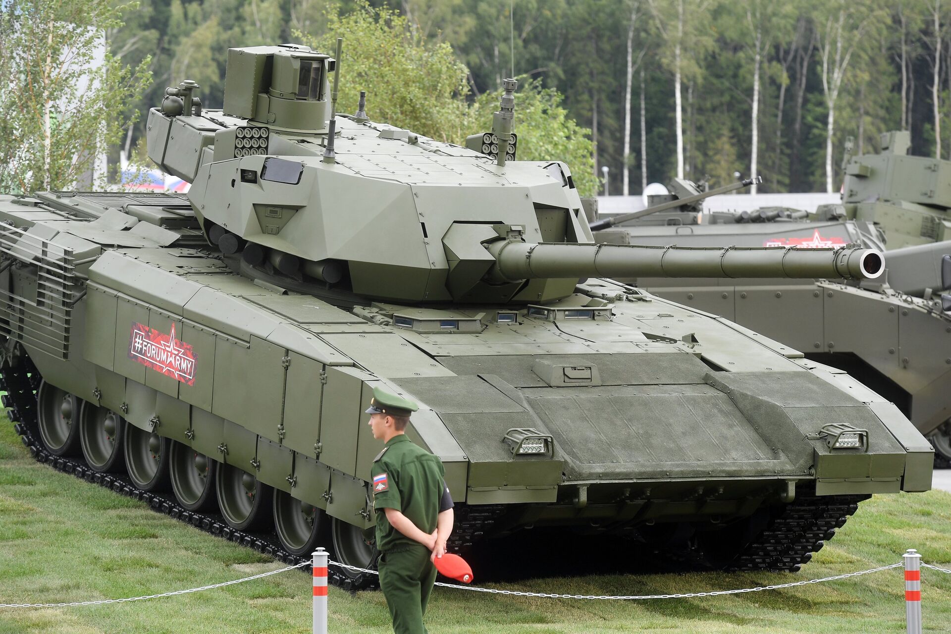 Танк Т-14 Армата: характеристики боевого танка, сколько на вооружении в  России