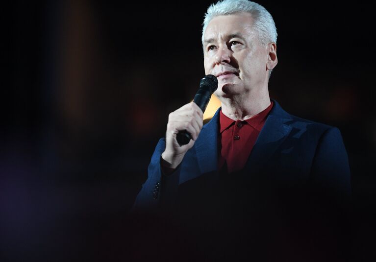 Мэр Москвы Сергей Собянин на торжественной церемонии открытия XI Международного военно-музыкального фестиваля Спасская башня Мэр Москвы Сергей Собянин на торжественной церемонии открытия XI Международного военно-музыкального фестиваля Спасская башня