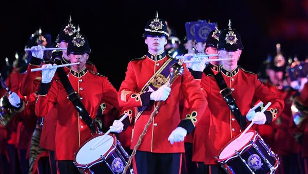 Имперский юношеский оркестр (Брентвуд, Великобритания) на торжественной церемонии открытия XI Международного военно-музыкального фестиваля Спасская башня