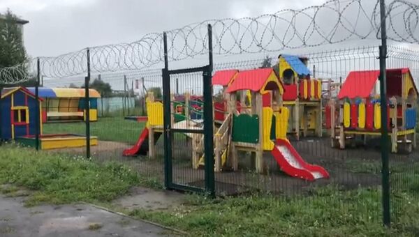 Детская площадка строгого режима, или Защита от вандалов по-омски
