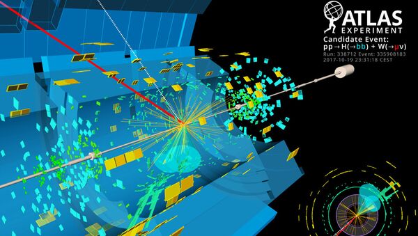 Распад бозона Хиггса на пары прелестных кварков