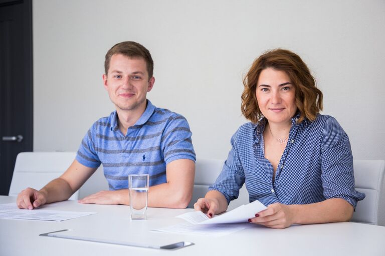 Председатель совета АВЦ Артем Метелев и исполнительный директор благотворительного фонда Память поколений Екатерина Круглова Председатель совета АВЦ Артем Метелев и исполнительный директор благотворительного фонда Память поколений Екатерина Круглова