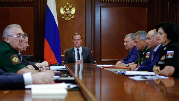 Председатель правительства РФ Дмитрий Медведев проводит совещание о расходах федерального бюджета в сфере национальной обороны. 29 августа 2018