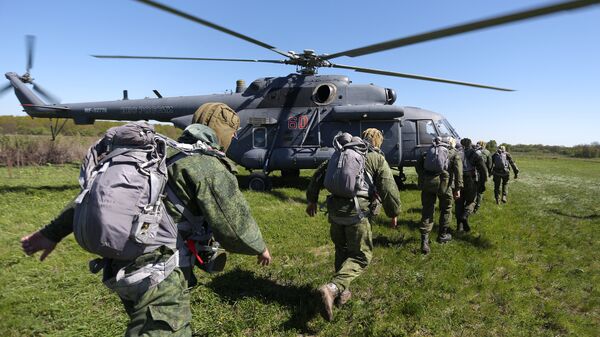 Отработка десантирования с вертолетов Ми-8АМТШ. Архивное фото