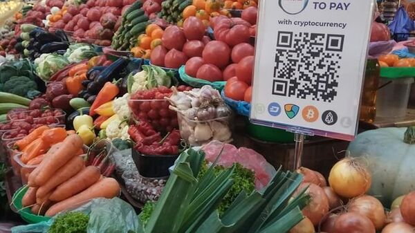 QR-код для оплаты криптовалютой на Бессарабском рынке в Киеве