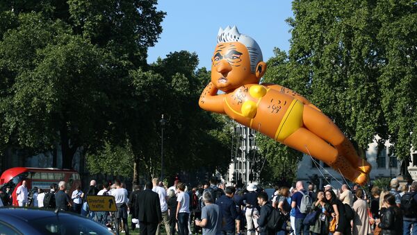 Воздушный шар в виде мэра британской столицы Садика Хана в Лондоне. 1 сентября 2018
