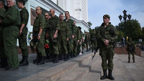Военнослужащие на церемонии прощания с главой ДНР Александром Захарченко. Архивное фото