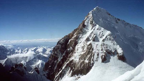 Трое шерпов собираются установить рекорд в зоне смерти Эвереста