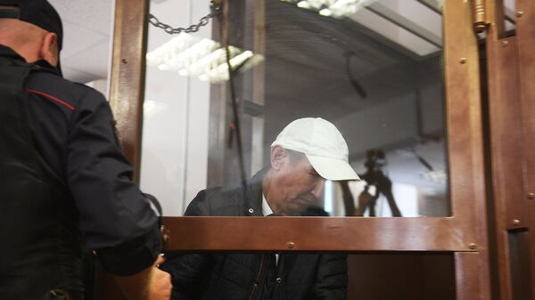Обвиняемый в убийстве полицейского на станции метро Курская в Москве Нурлан Муратов в суде