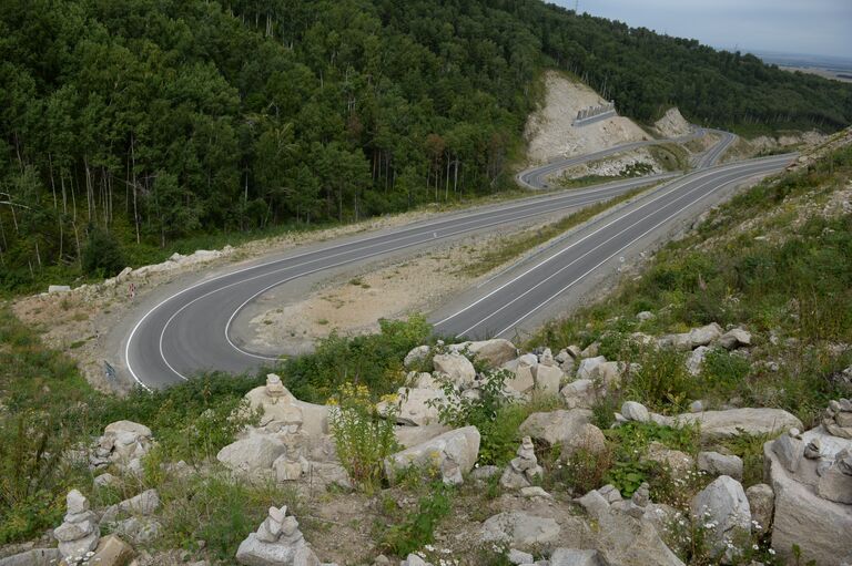 Автомобильная дорога, ведущая в туристический кластер Белокуриха-2 в Алтайском крае