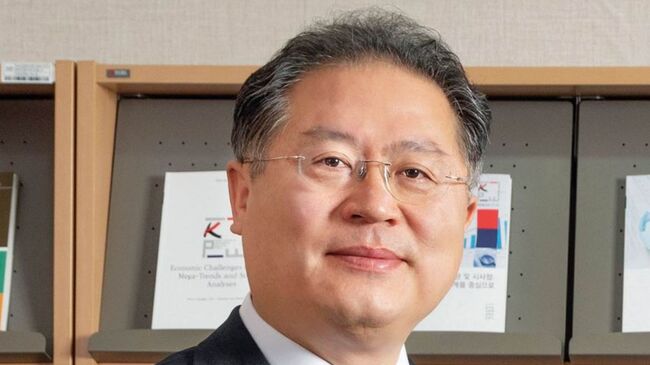 Президент Корейского института международной экономической политики Ли Чжэ Ён