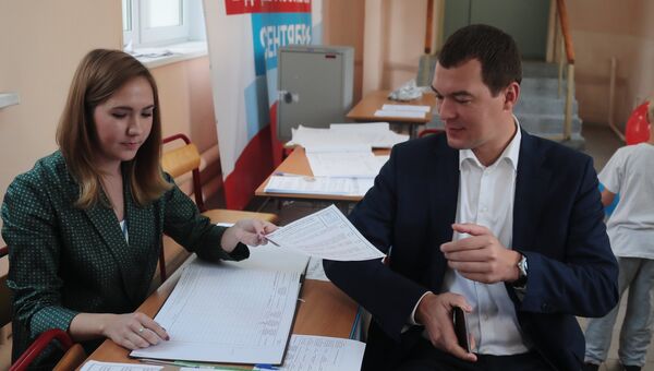 Свой голос на выборах отдал и кандидат в мэры Москвы от ЛДПР Михаил Дегтярев