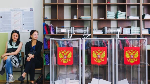Урны в единый день голосования на избирательном участке в Иваново