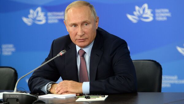 Президент РФ Владимир Путин на ВЭФ.