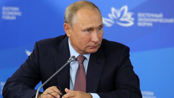 Президент РФ Владимир Путин на ВЭФ