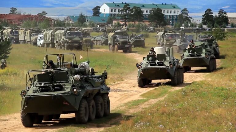 Российские военные приступили к крупнейшим учениям последних 40 лет Российские военные приступили к крупнейшим учениям последних 40 лет