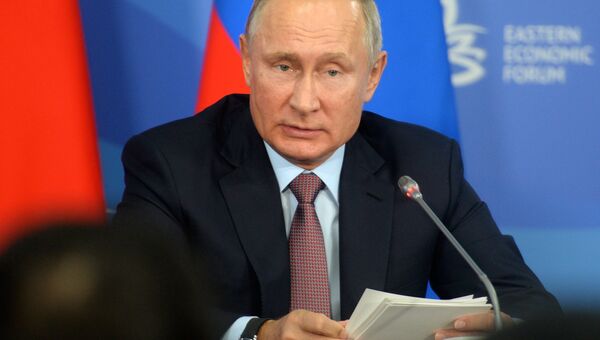 Президент РФ Владимир Путин на ВЭФ.