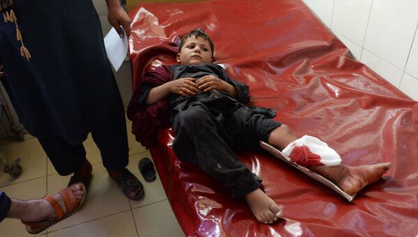 Мальчик, пострадавший во время теракта, устроенного самоубийцей в провинции Нангархар в Афганистане. 11 сентября 2018