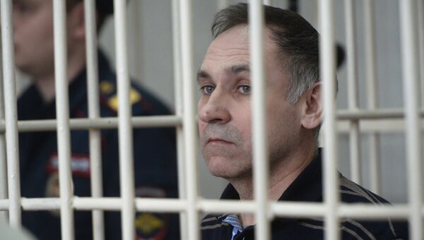 52-летний бывший милиционер Евгений Чуплинский, обвиняемый в убийстве 19 женщин с 1998 по 2005 год, во время оглашения ему приговора в Новосибирском областном суде. 6 марта 2018