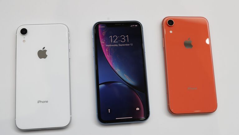 Демонстрация новых смартфонов Apple iPhone Xr. 12 сентября 2018 года