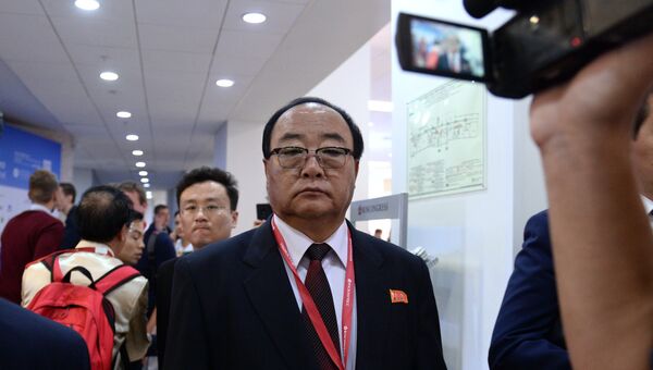 Министр внешнеэкономических дел КНДР Ким Ён Чжэ на IV Восточном экономическом форуме