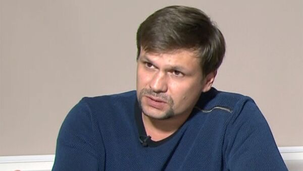 Руслан Боширов во время интервью главному редактору телеканала RT и МИА Россия сегодня Маргарите Симоньян. Архивное фото