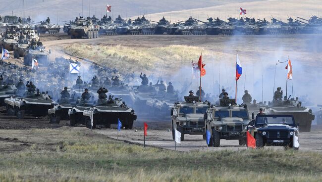 Военная техника во время парада военной техники, участвовавшей в учениях Восток-2018, на полигоне Цугол в Забайкальском крае. Архивное фото