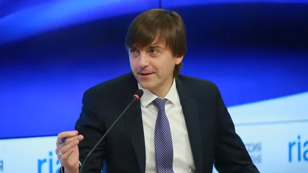 Руководитель Федеральной службы по надзору в сфере образования и науки Сергей Кравцов в пресс-центре МИА Россия сегодня