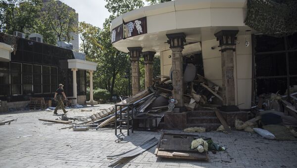 Здания кафе Сепар в Донецке, где произошел взрыв в результате которого погиб глава ДНР Александр Захарченко