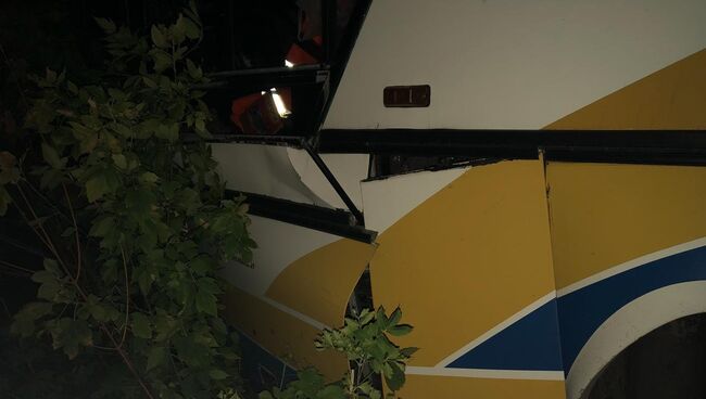 Последствия ДТП с участием пассажирского автобуса Анапа – Ярославль в Ленинградском районе Краснодарского края. 17 сентября 2018
